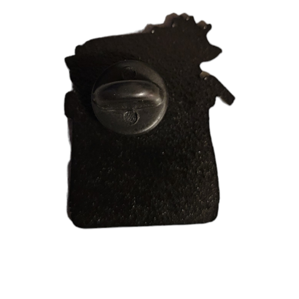Typewriter enamel pin - Picture 3 of 3